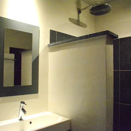 Holiday home With Hottub In Calm Area *
